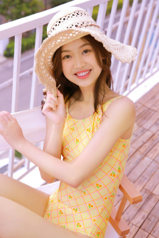 国外美女恶搞路人